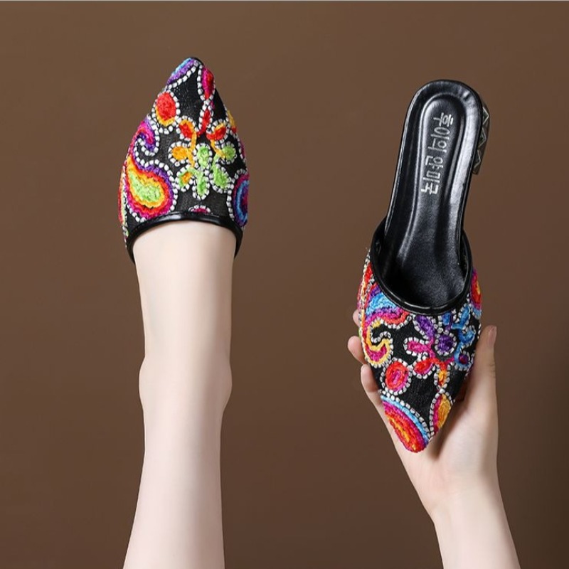 Etniczne Klapki Damskie z Ostr – Embroidery Print recenzja i cena