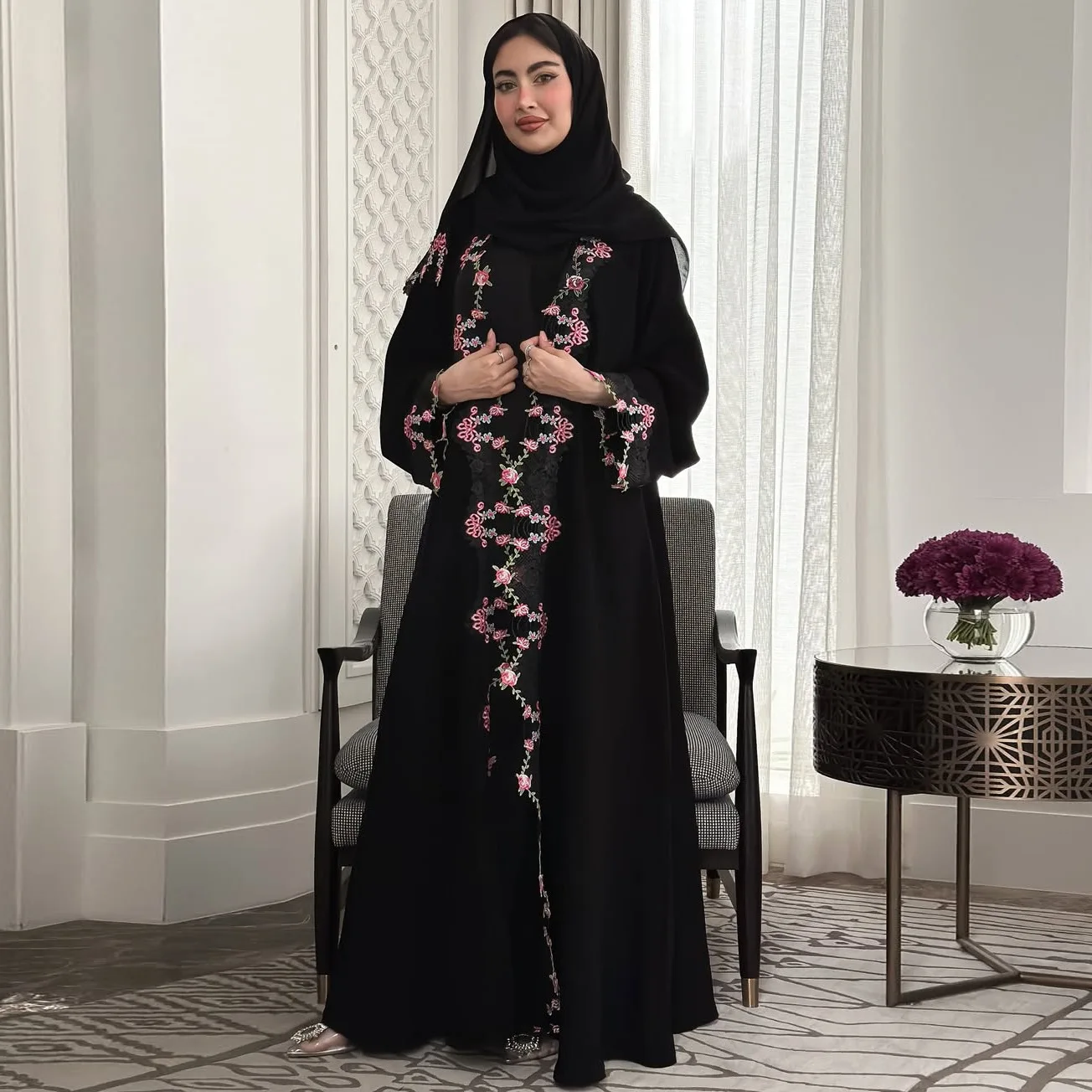 Czarna Haftowana Kimonowa Dżel – Embroidery Kebaya recenzja i cena