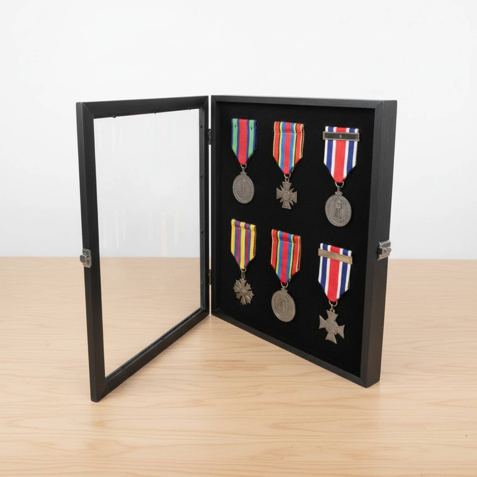 Przezroczysta ramka na odznaki – Frame Display Wood recenzja i cena